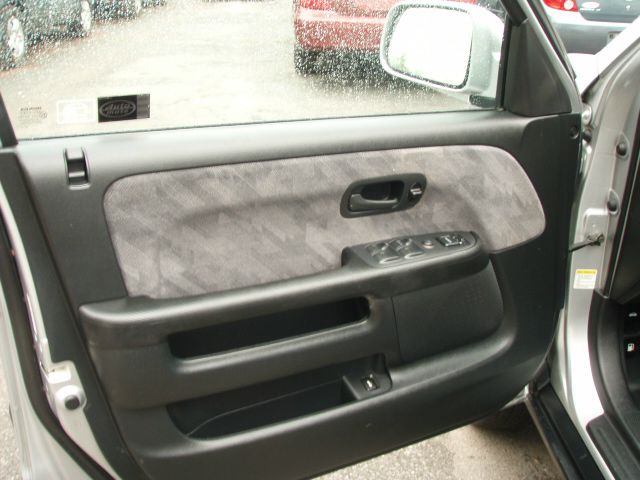 Honda CR-V 2004 photo 2