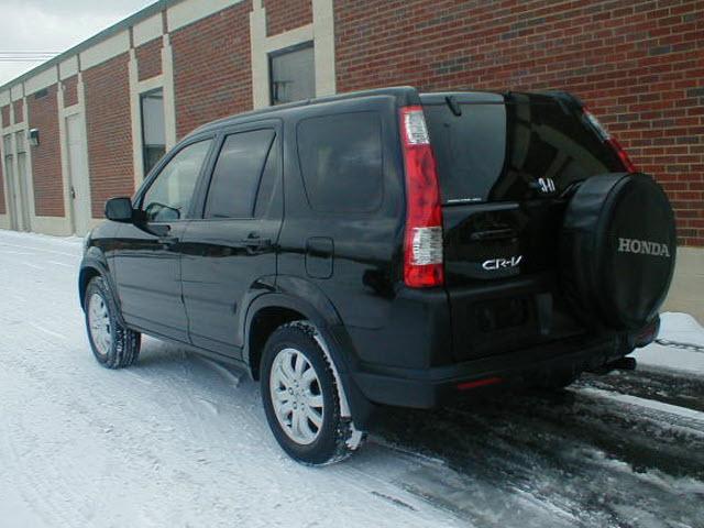 Honda CR-V 2005 photo 2