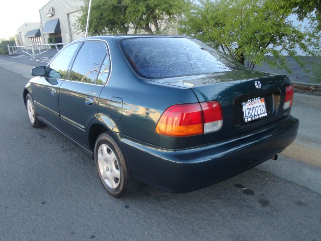 Honda Civic ZQ8 LS Sedan