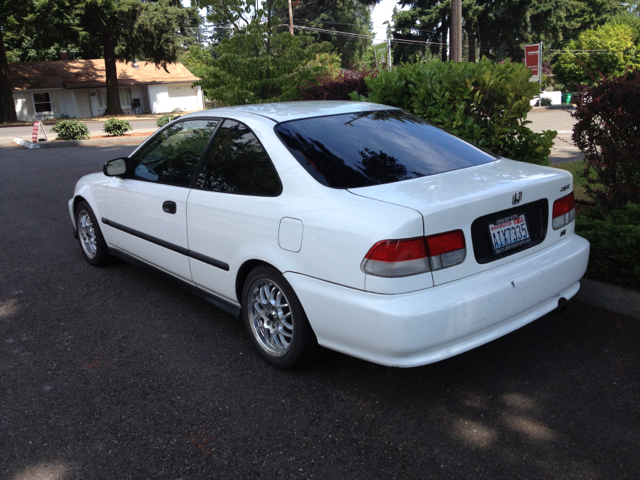 Honda Civic 2000 photo 1