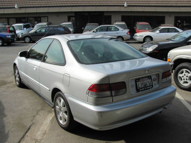 Honda Civic 4DR SE Coupe