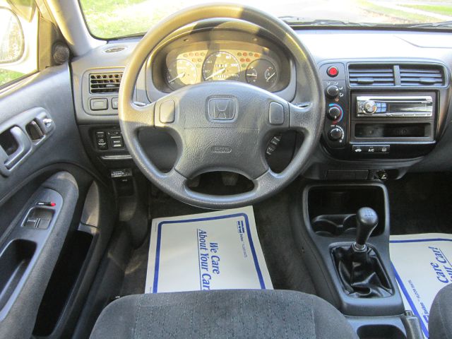 Honda Civic 2000 photo 2