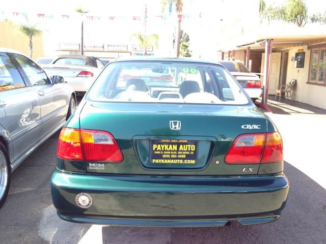 Honda Civic 2000 photo 1