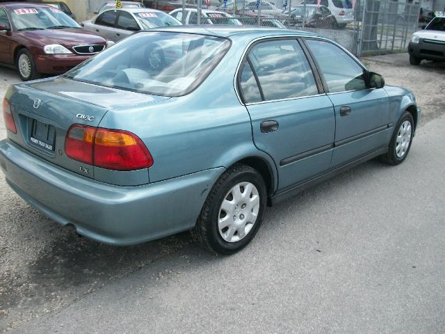 Honda Civic 2000 photo 2