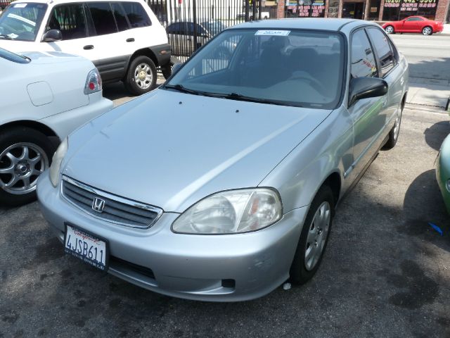 Honda Civic 2000 photo 1