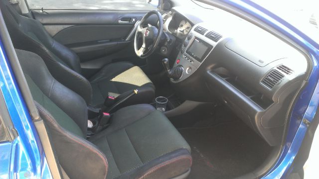 Honda Civic 2003 photo 2