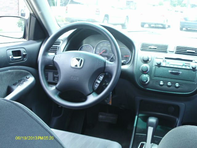 Honda Civic 2dr Reg Cab 120.5 WB Sedan