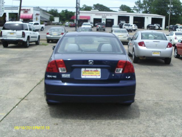 Honda Civic 2004 photo 2