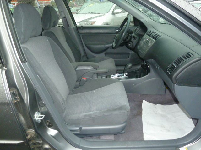 Honda Civic 2004 photo 17