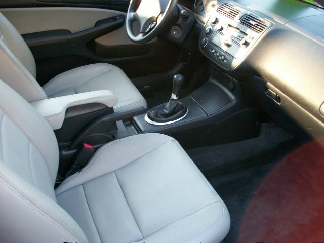 Honda Civic 2004 photo 2