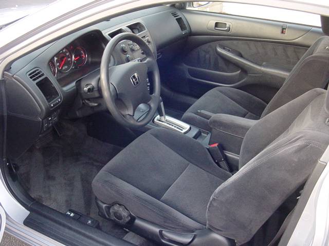 Honda Civic 2004 photo 2