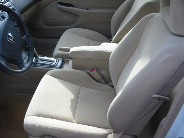 Honda Civic 2004 photo 2