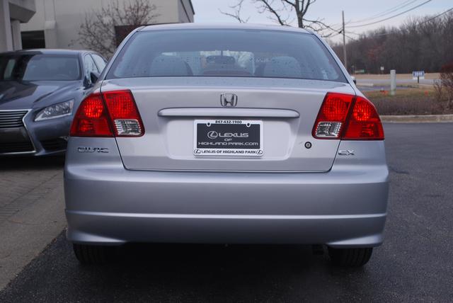 Honda Civic 2005 photo 2