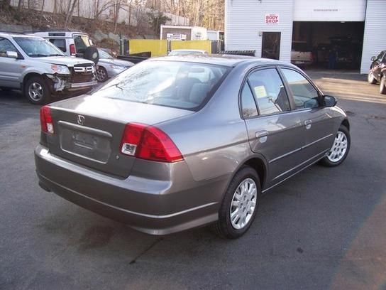 Honda Civic 2005 photo 2