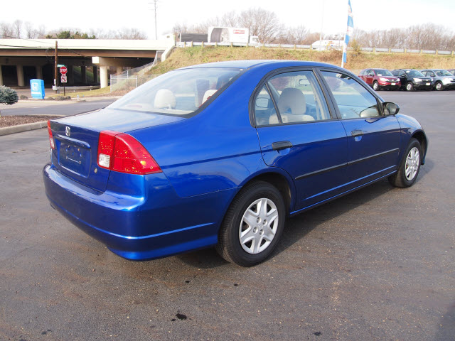 Honda Civic 2005 photo 2