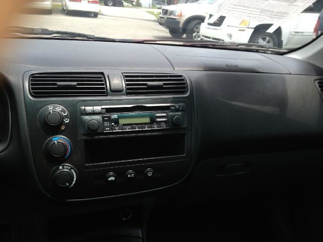 Honda Civic 2005 photo 2