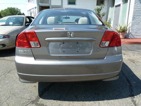 Honda Civic 2005 photo 2