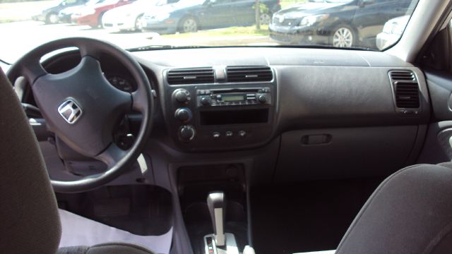 Honda Civic 2005 photo 7