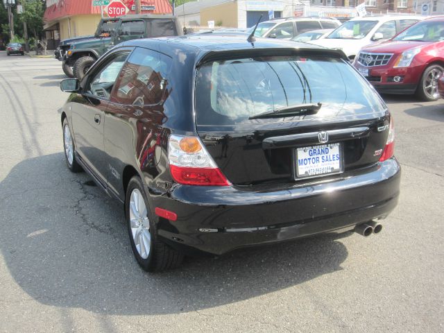 Honda Civic 2005 photo 2