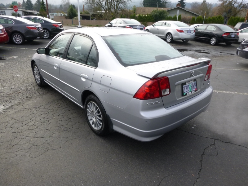 Honda Civic 2005 photo 2