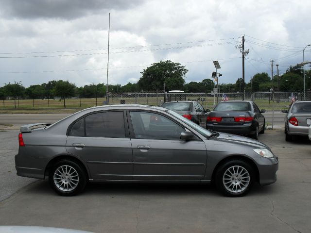 Honda Civic 2005 photo 2