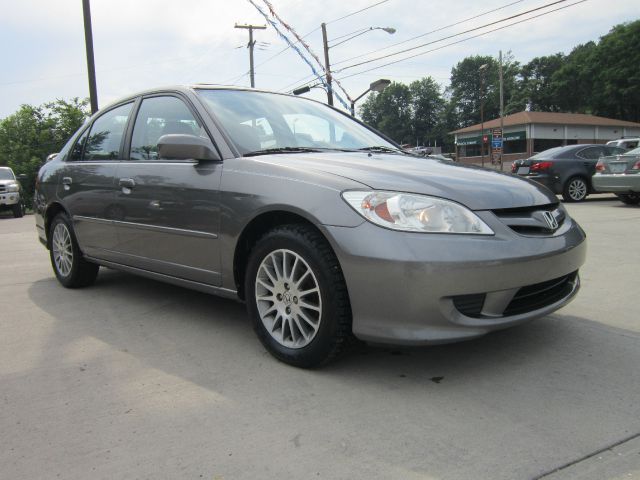 Honda Civic 2005 photo 2