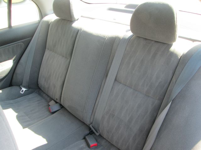 Honda Civic 2dr Reg Cab 120.5 WB Sedan