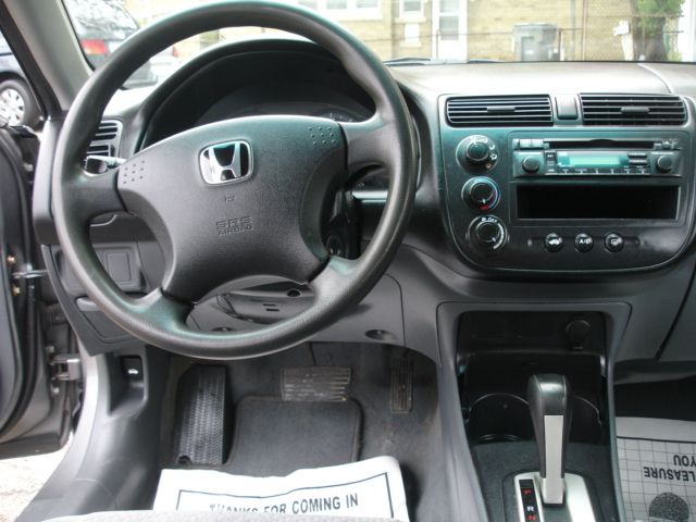 Honda Civic 2005 photo 2