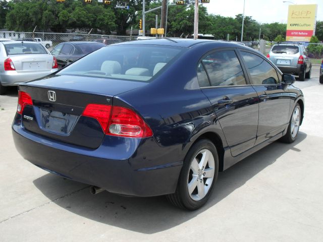 Honda Civic 2006 photo 2