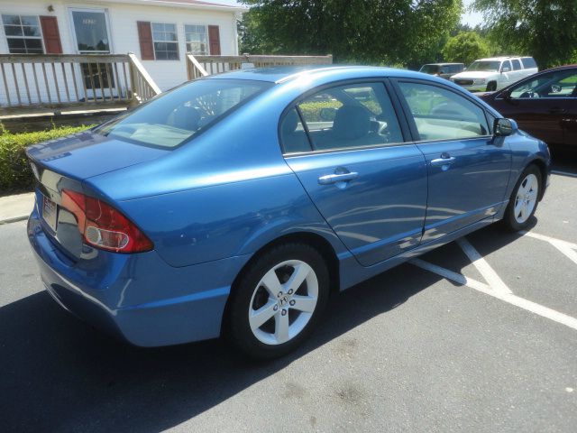 Honda Civic 2006 photo 2