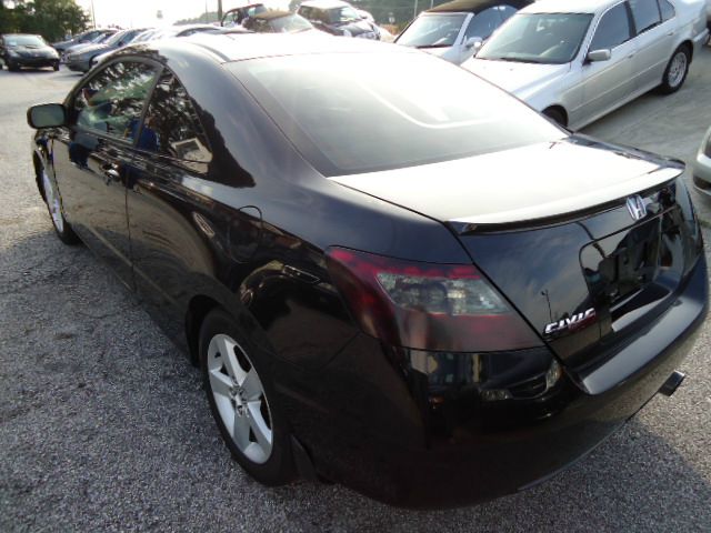 Honda Civic 2006 photo 2