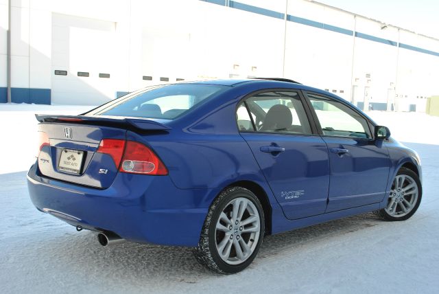 Honda Civic XLT ~ 3rd Row Sunroof 4x4 Sedan