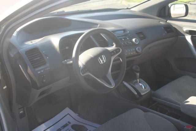 Honda Civic 2dr Reg Cab 120.5 WB Coupe