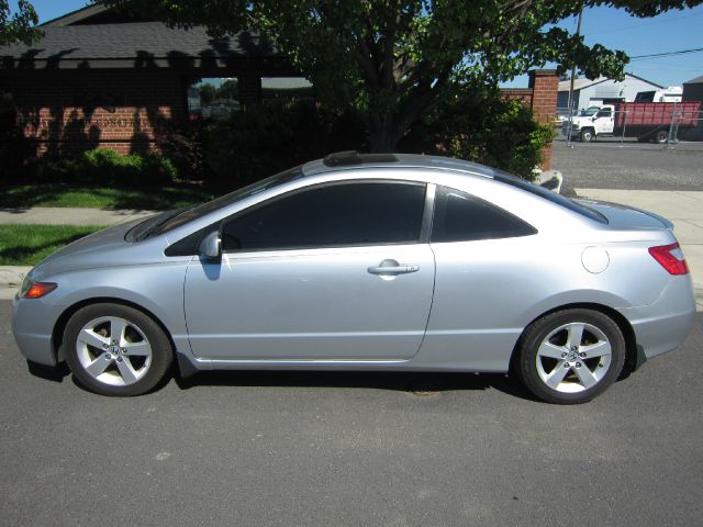 Honda Civic 2dr Reg Cab 120.5 WB Coupe