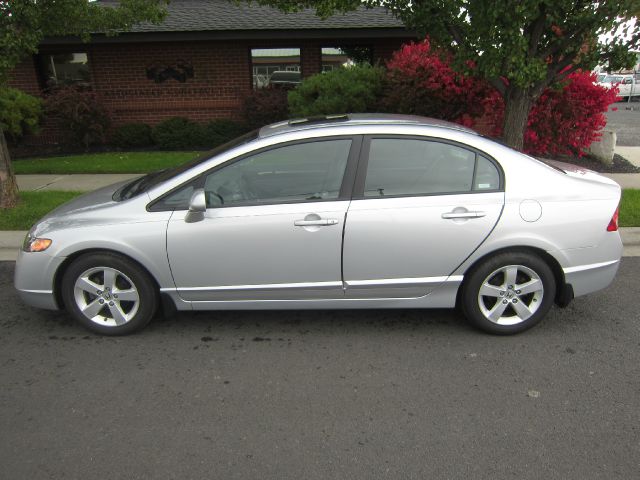 Honda Civic 2008 photo 2