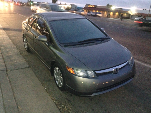 Honda Civic 2dr Reg Cab 120.5 WB Sedan