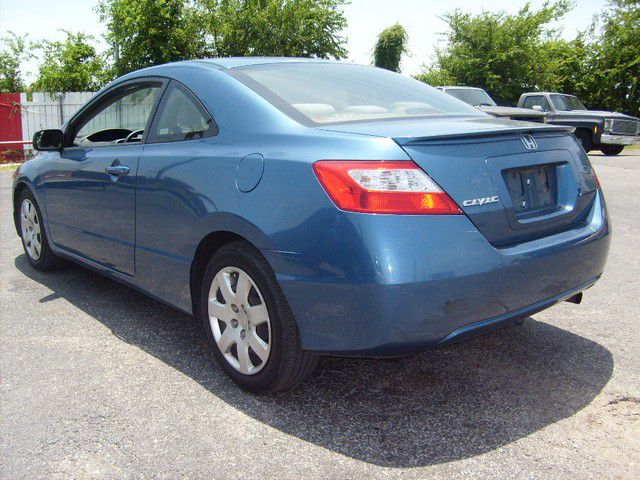 Honda Civic 2008 photo 2