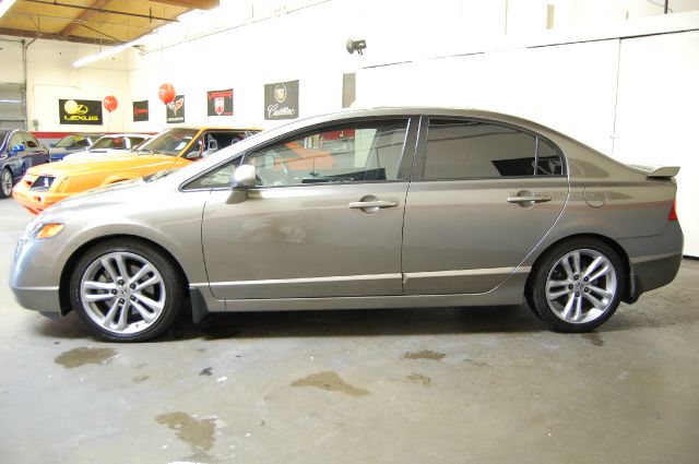 Honda Civic XLT ~ 3rd Row Sunroof 4x4 Sedan