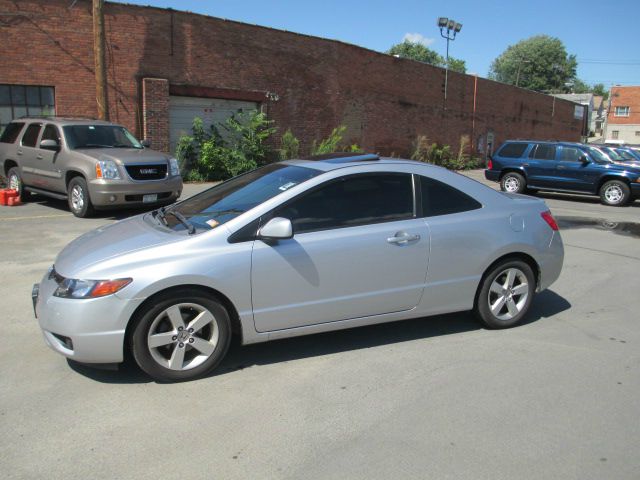 Honda Civic 2dr Reg Cab 120.5 WB Coupe