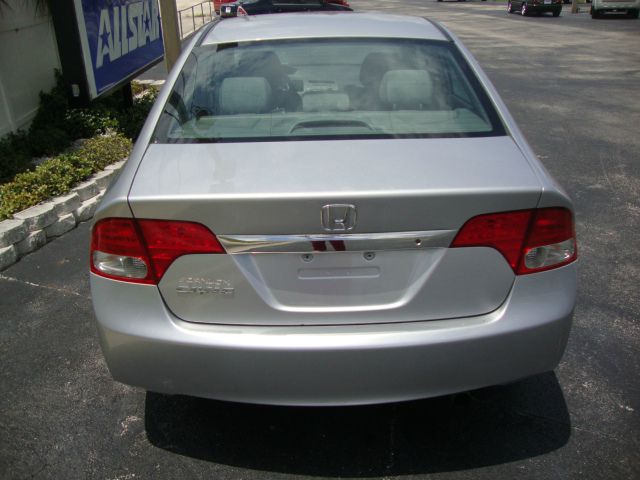 Honda Civic 2010 photo 3