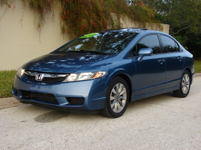 Honda Civic 2010 photo 1