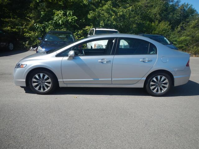 Honda Civic 2010 photo 2