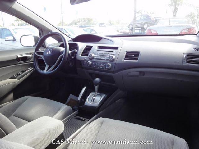 Honda Civic 2011 photo 2