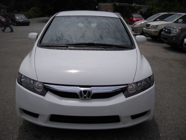 Honda Civic 2dr Reg Cab 120.5 WB Sedan