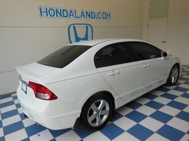 Honda Civic 2011 photo 2