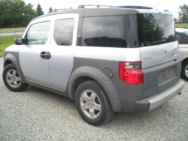 Honda Element 2003 photo 2