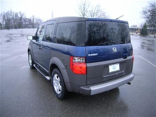 Honda Element 2003 photo 2