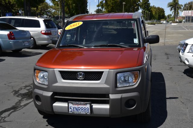 Honda Element 2003 photo 2