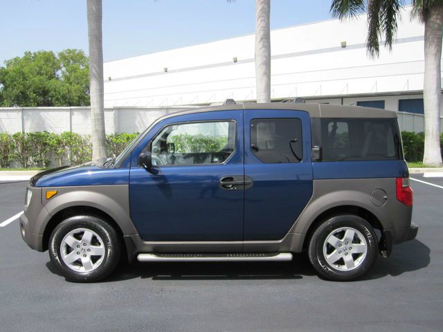 Honda Element 2003 photo 2