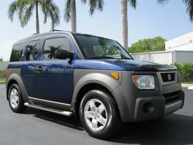 Honda Element 2003 photo 4